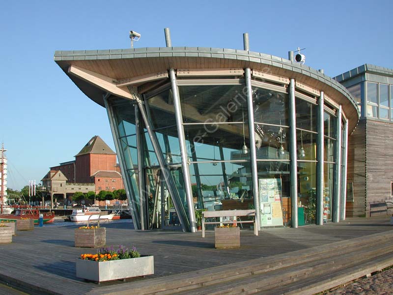 Barth_am_Hafen_Steuerhaus_01