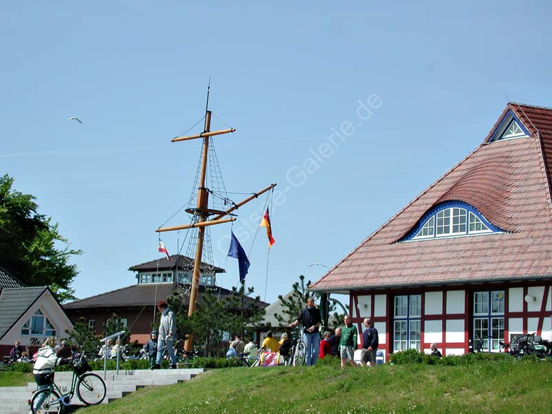 Zingst_am_Kurhaus