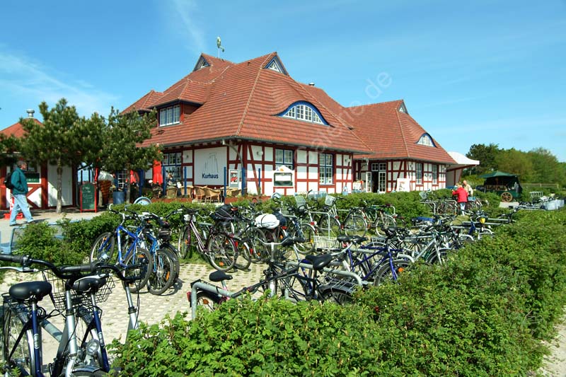 Zingst_am_Kurhaus_02