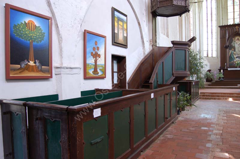 Kirche_Starkow_innen_Nordseite